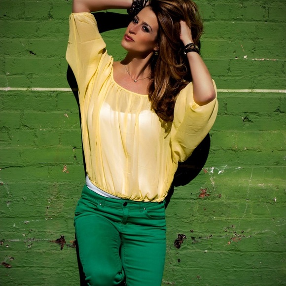 Yellow blouse - Picture 1 of 3